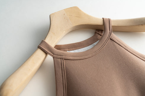 Slim Halter Neck Off-Shoulder Camisole Tops for Women - Stylish Solid Tank Tees with Chest Pad for Comfortable Summer Wear